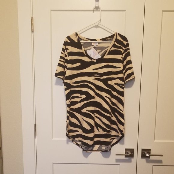 LuLaRoe Tops - LuLaRoe Iris Womens Top